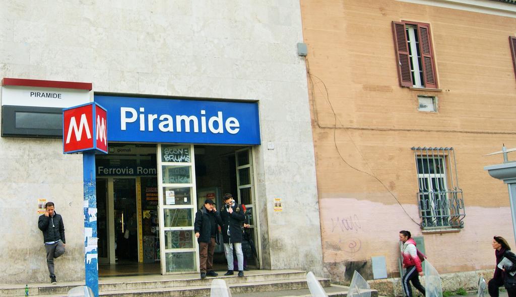 I Love Piramide Rome Extérieur photo